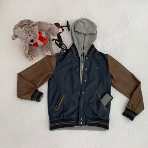 Jacket w/hoodie